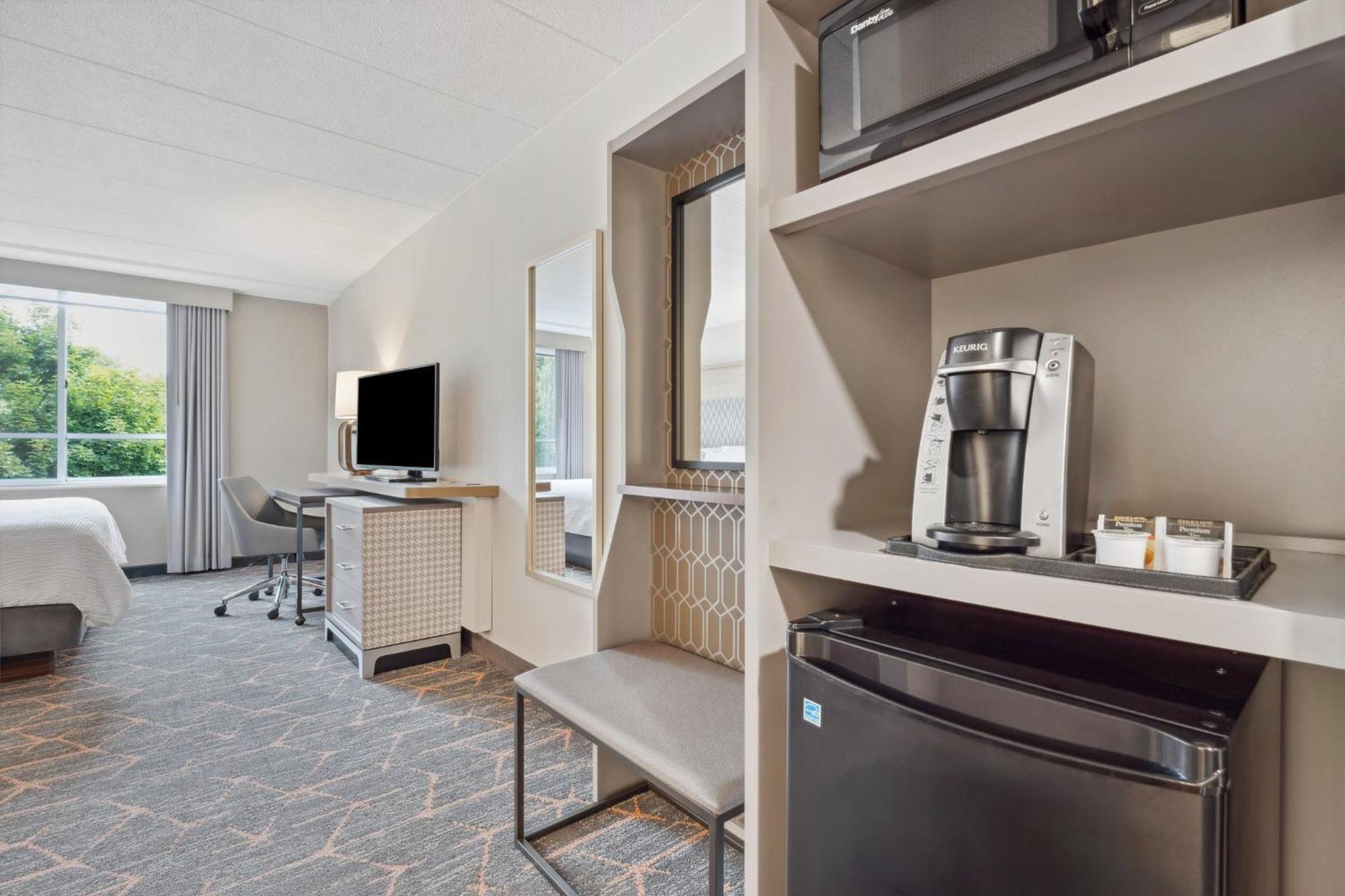 Holiday Inn Portsmouth By Ihg Exterior photo